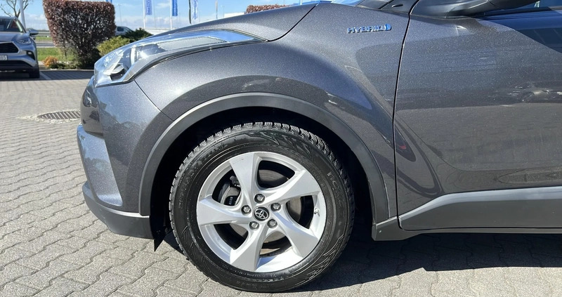 Toyota C-HR cena 86900 przebieg: 57884, rok produkcji 2017 z Ujście małe 352